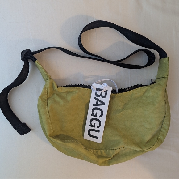 Baggu Small Crescent Bag in Lemongrass - Picture 1 of 5